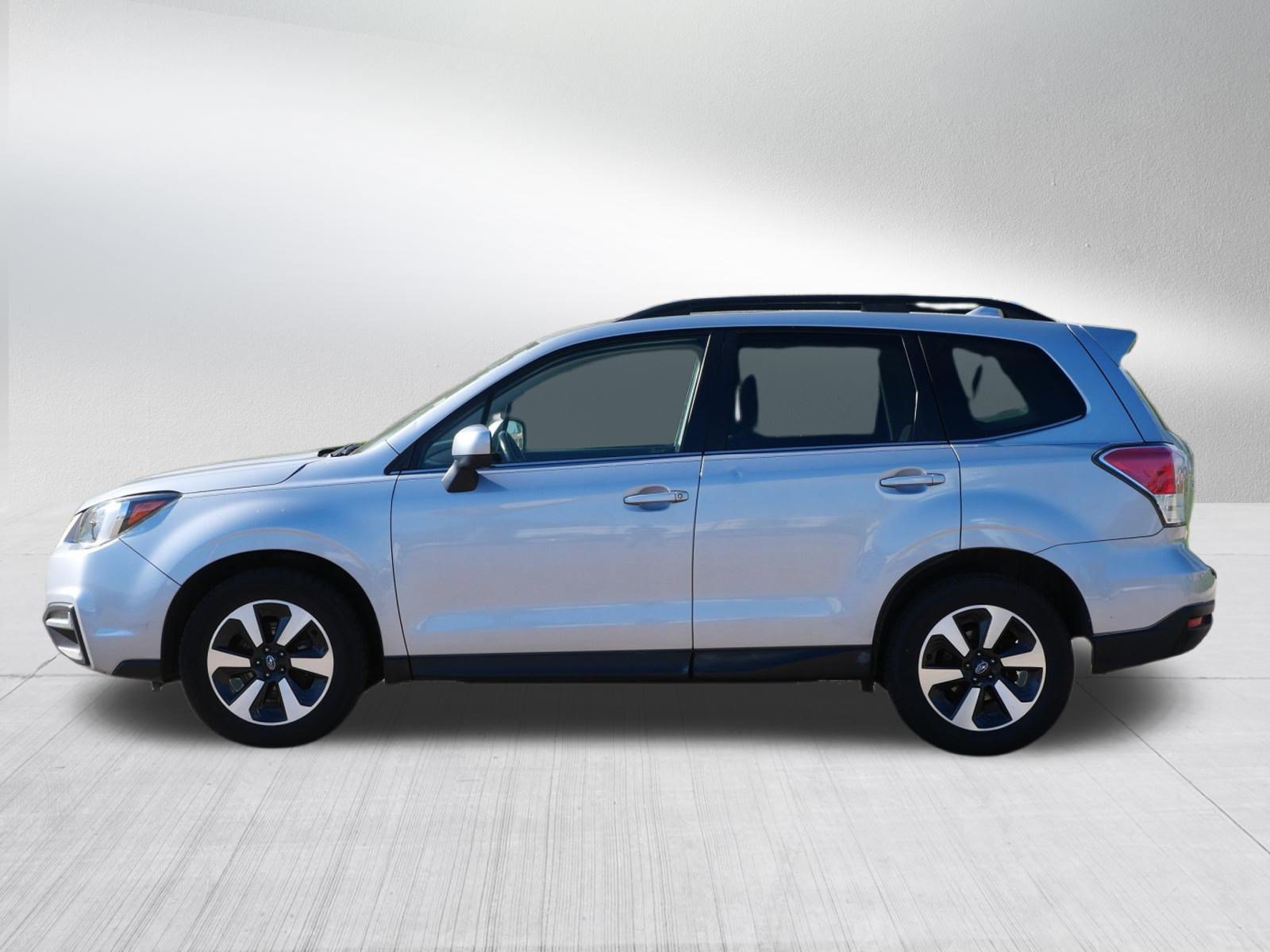 Used 2018 Subaru Forester 2.5i Limited w/ Popular Package #2 AWD/4WD image 4