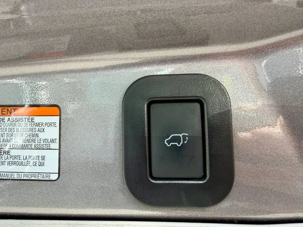 Used 2015 Toyota Sienna Limited Premium FWD image 28