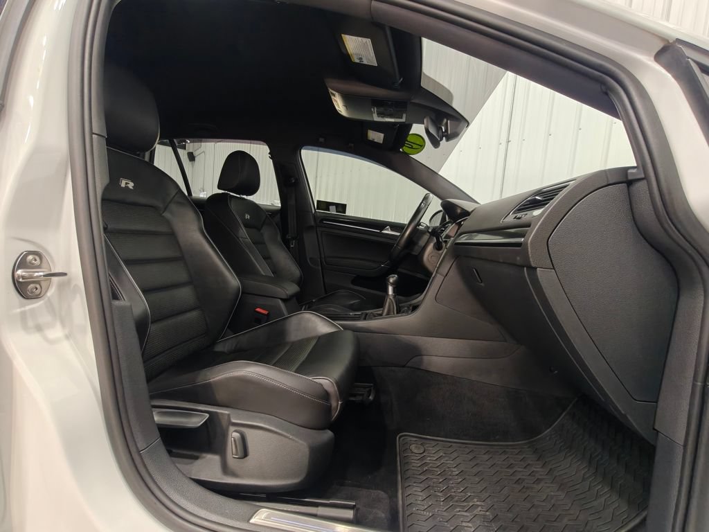 Used 2019 Volkswagen Golf R 4-Door AWD/4WD image 24