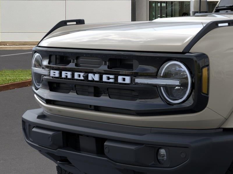 New 2026 Ford Bronco Outer Banks AWD/4WD image 19