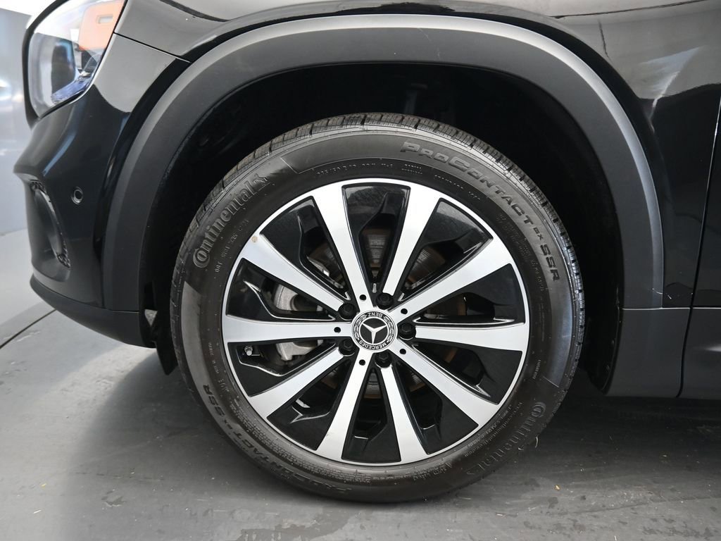 Used 2021 Mercedes-Benz GLB 250 4MATIC w/ Premium Package image 56