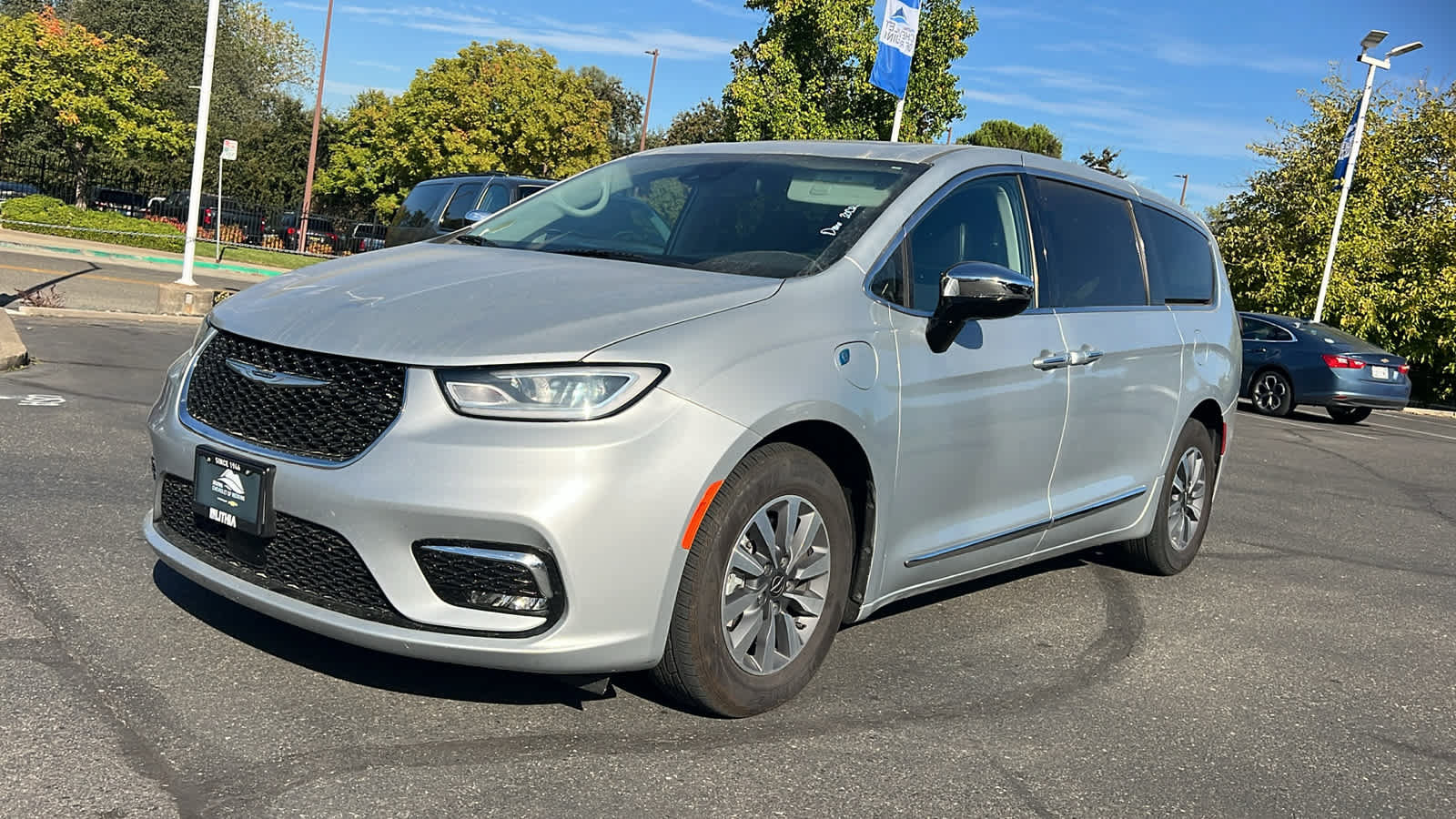 Used 2023 Chrysler Pacifica Limited