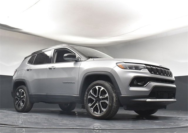 Used 2022 Jeep Compass Limited image 29