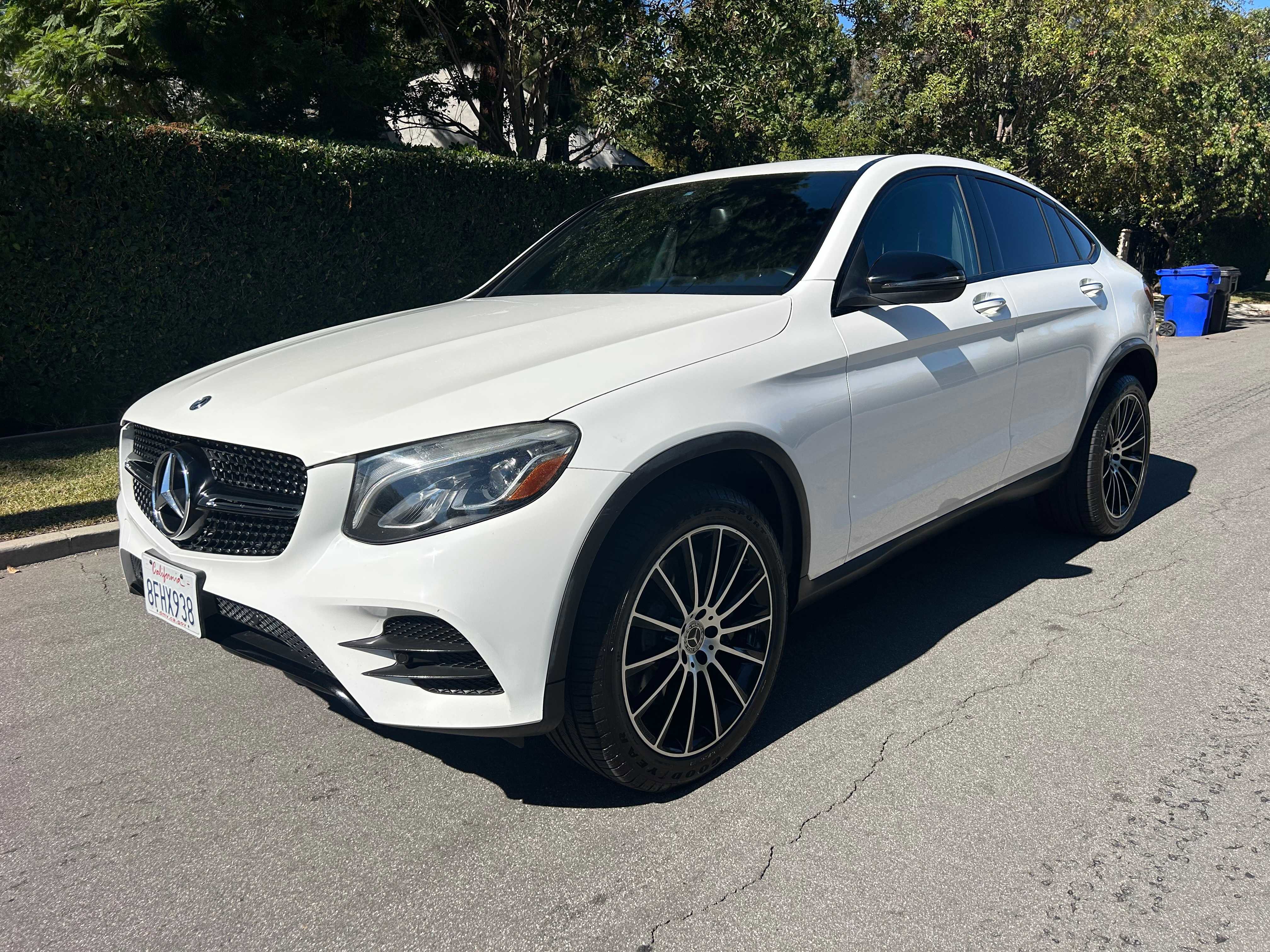 Used 2019 Mercedes-Benz GLC 300 4MATIC Coupe image 3