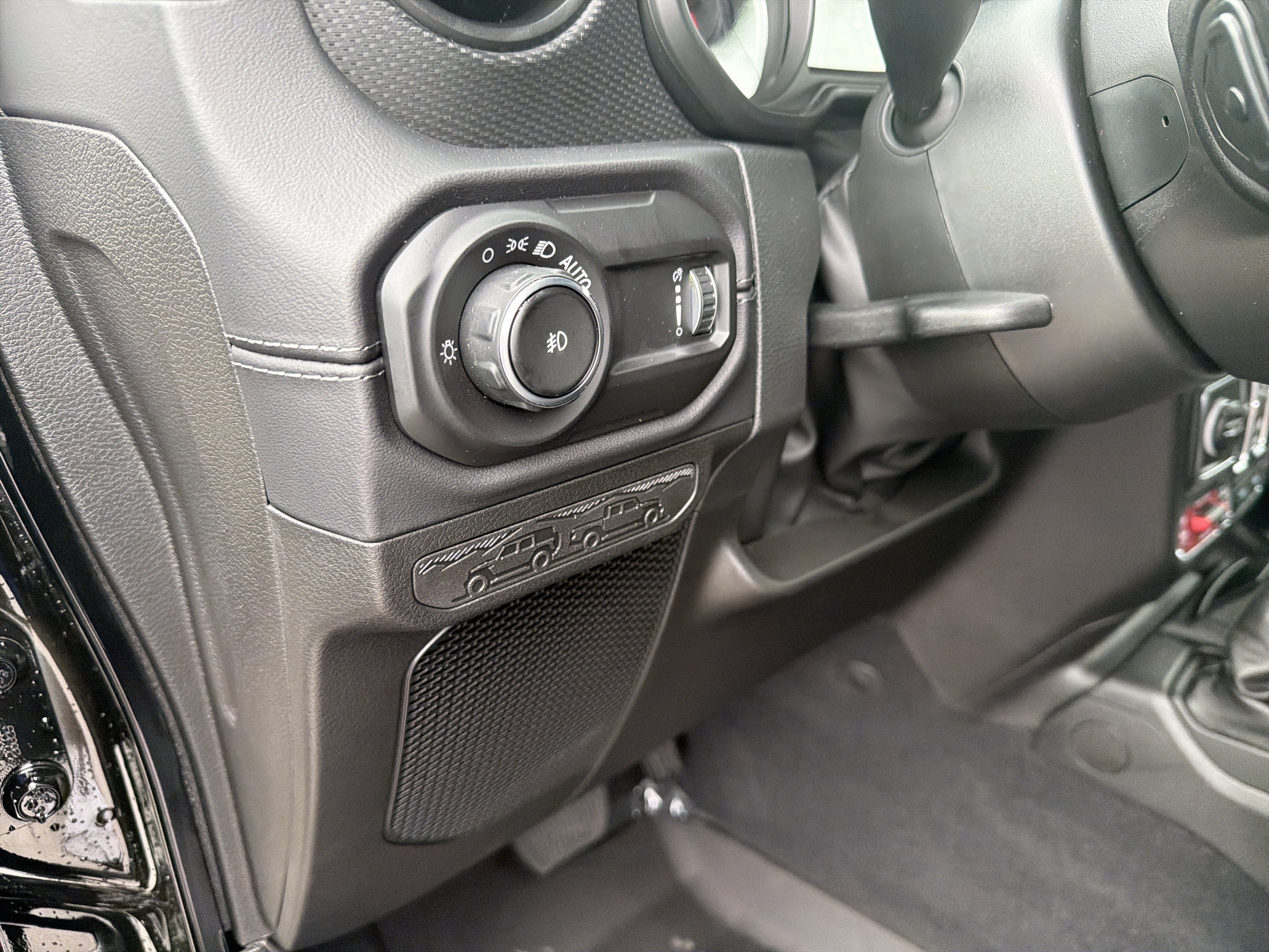 New 2026 Jeep Wrangler Unlimited Rubicon AWD/4WD image 33