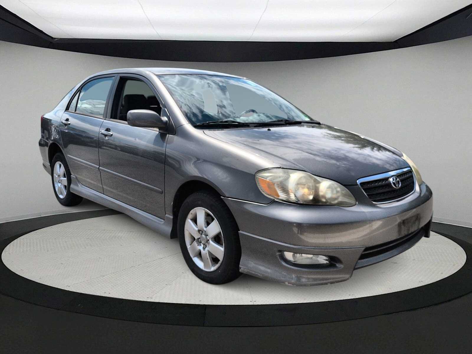 Used 2005 Toyota Corolla FWD image 2