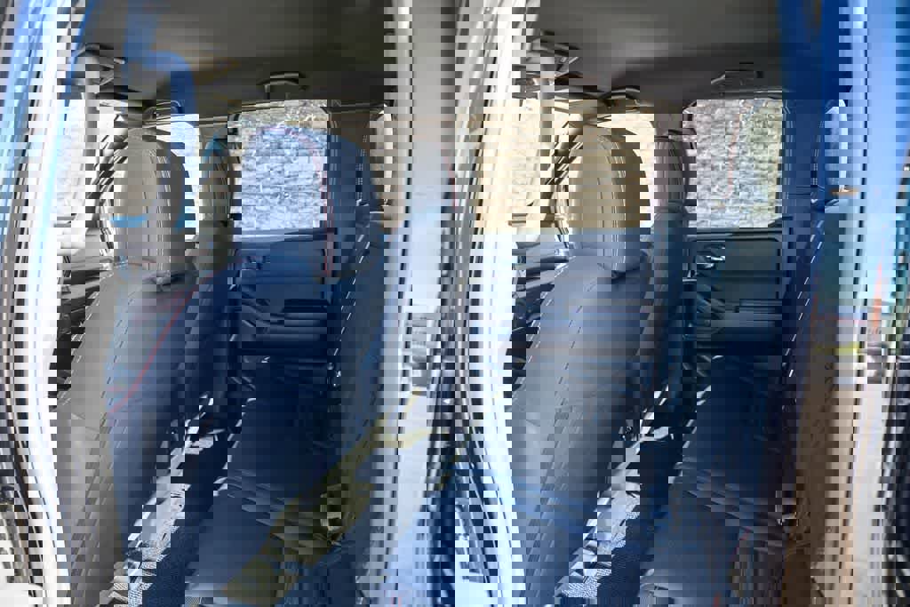 Used 2025 Nissan Frontier Pro-X image 19