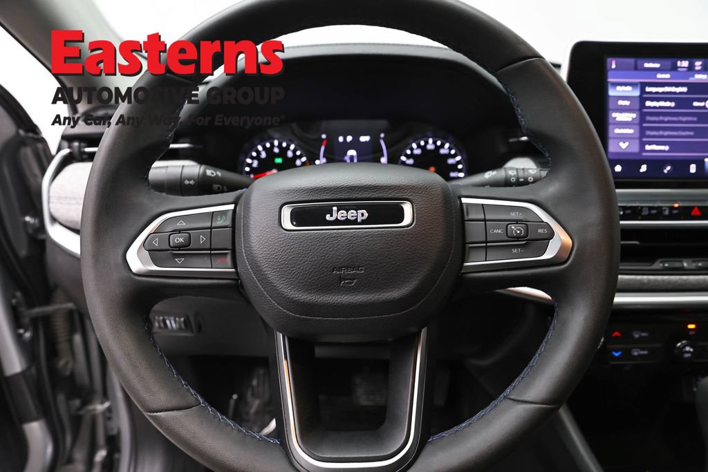 Used 2022 Jeep Compass Latitude AWD/4WD image 10
