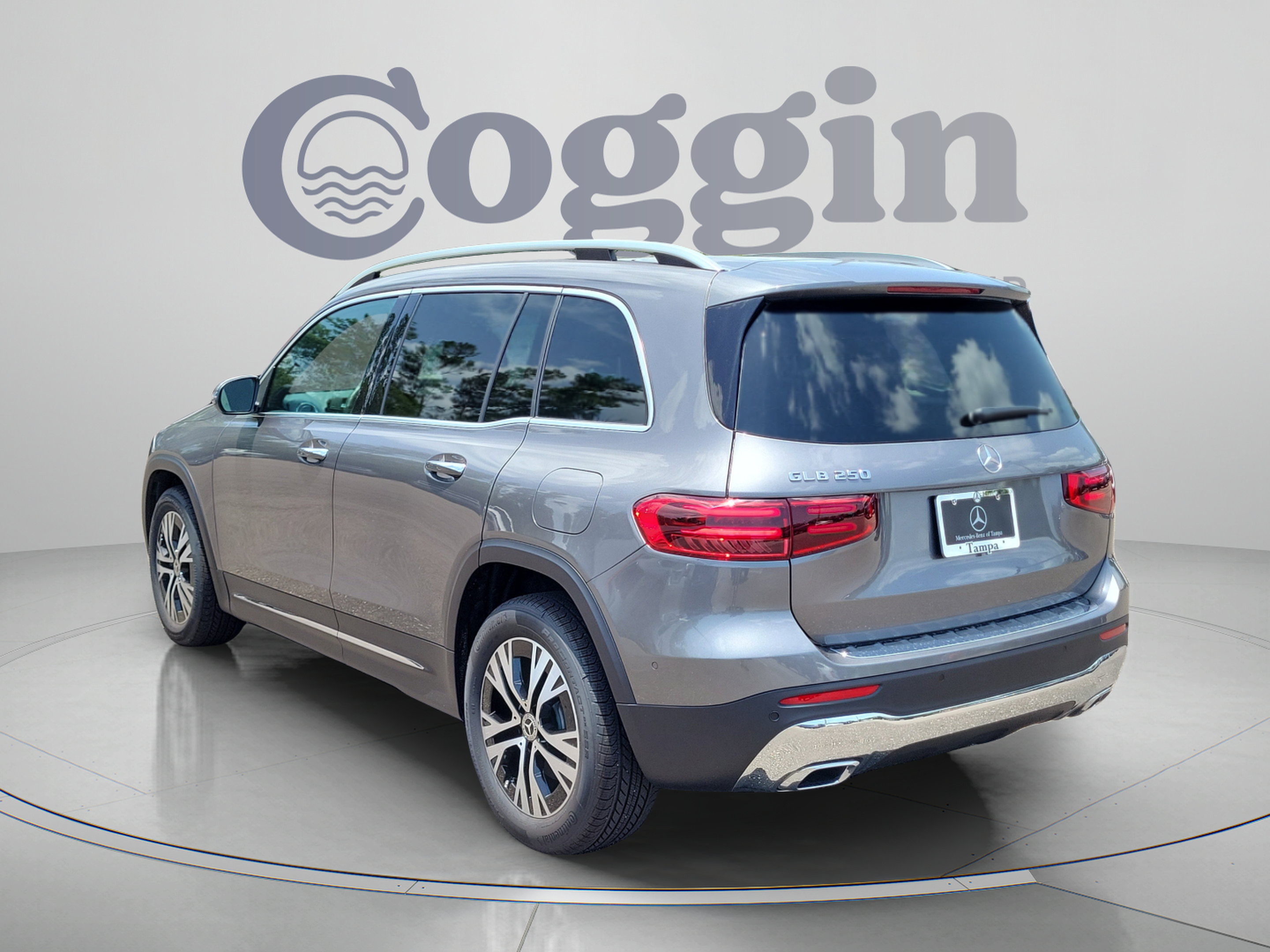 Used 2026 Mercedes-Benz GLB 250 image 3