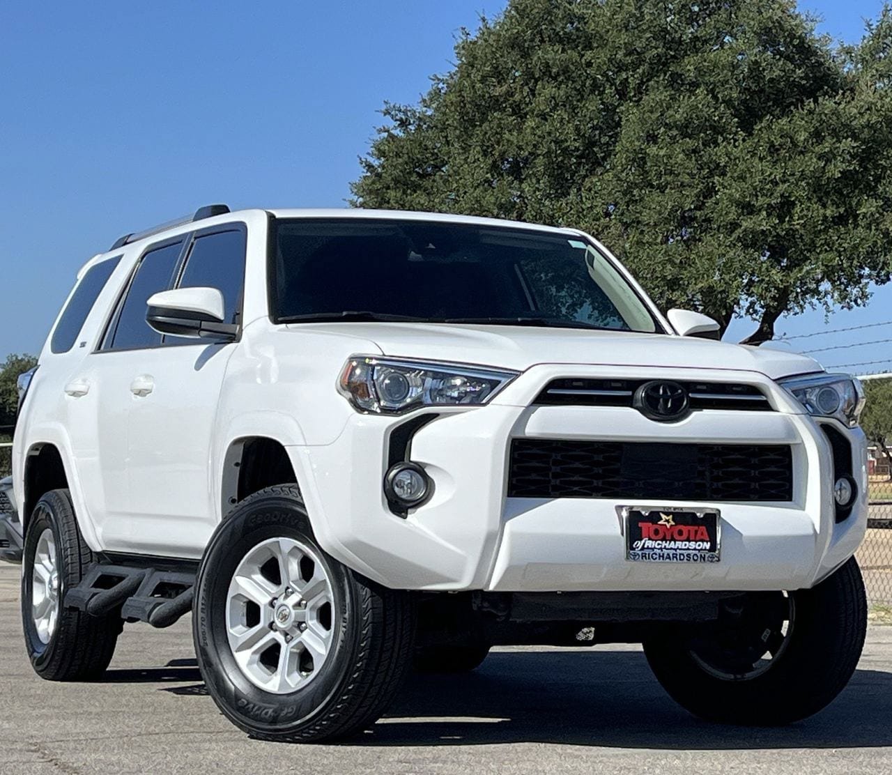 Used 2020 Toyota 4Runner SR5 RWD image 2