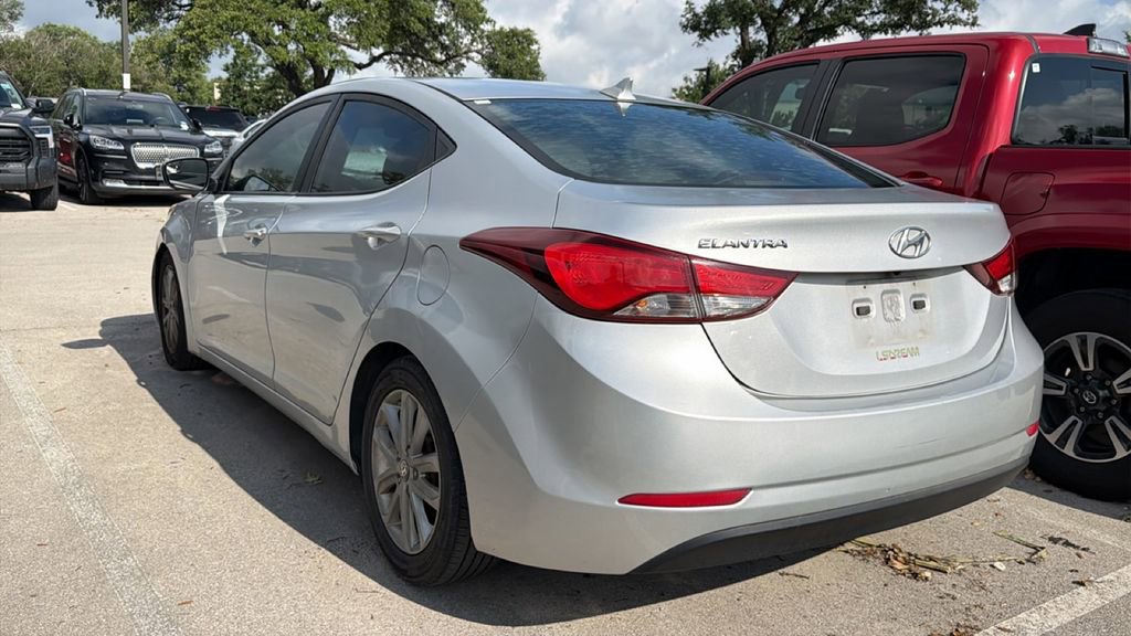 Used 2016 Hyundai Elantra SE w/ Option Group 02 FWD image 6