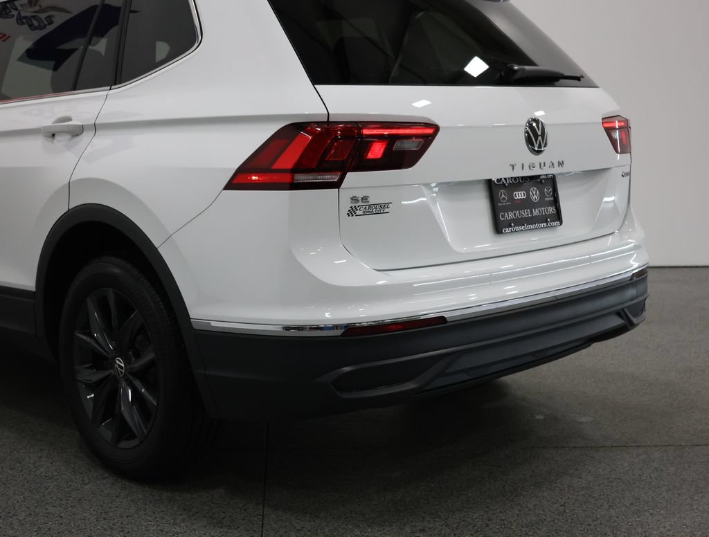 Used 2024 Volkswagen Tiguan SE w/ Panoramic Sunroof Package AWD/4WD image 10