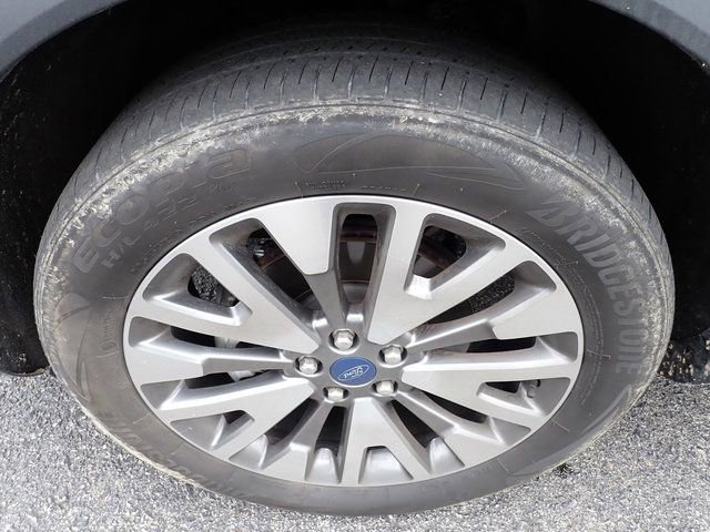 Used 2022 Ford Escape Titanium AWD/4WD image 10