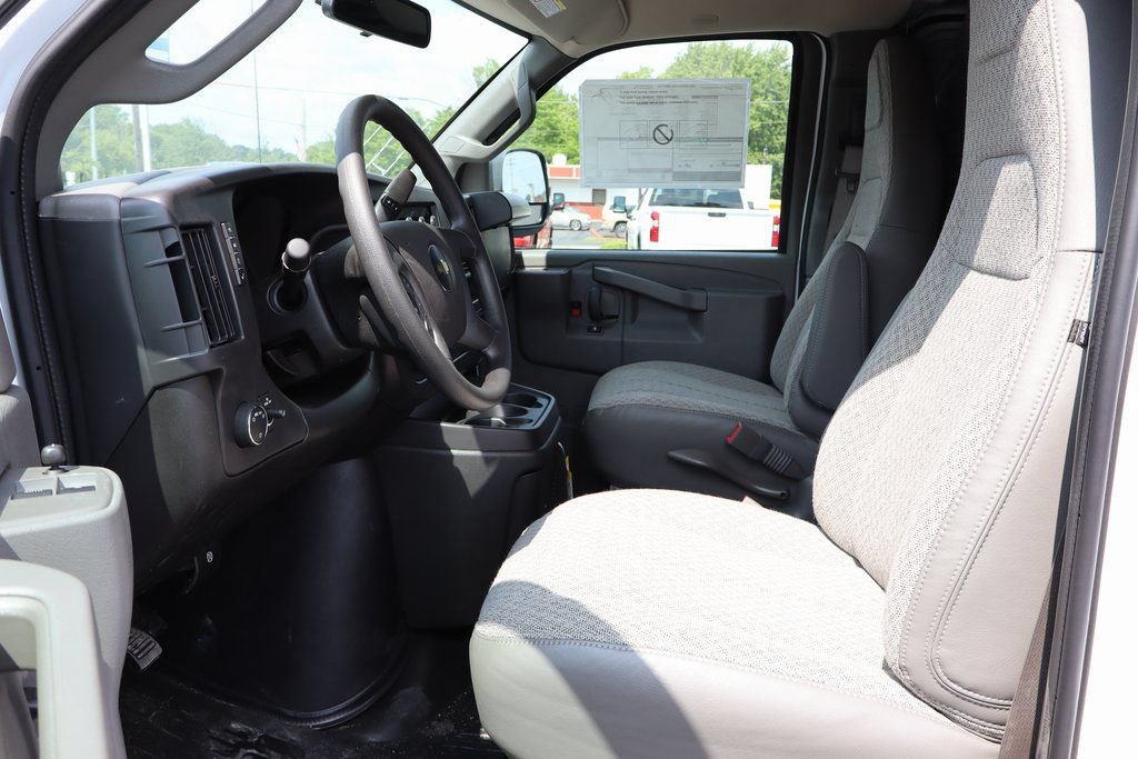 New 2025 Chevrolet Express 2500 w/ Driver Convenience Package RWD image 4