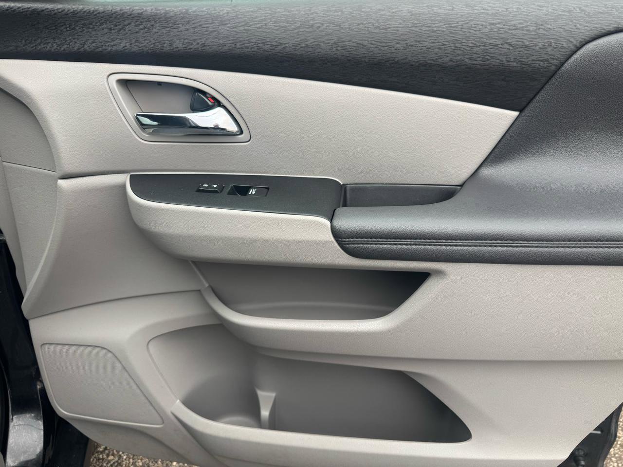 Used 2015 Honda Odyssey EX image 25