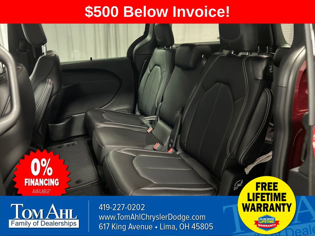 New 2026 Chrysler Pacifica Select image 21