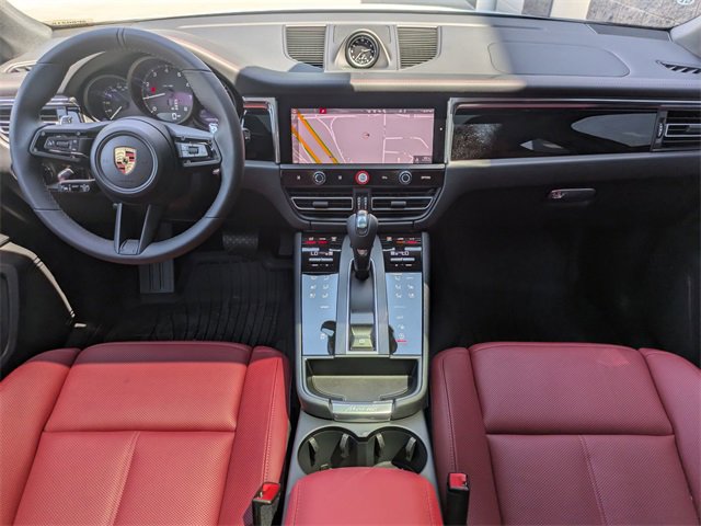 Certified 2025 Porsche Macan image 23