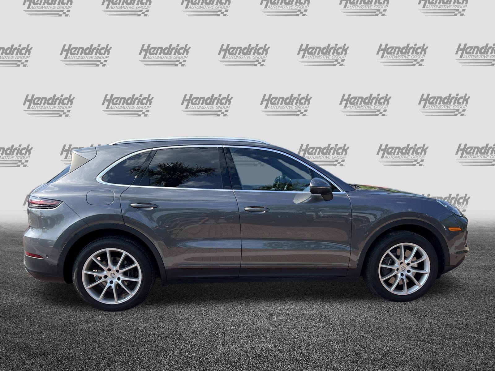 Used 2022 Porsche Cayenne AWD/4WD image 11