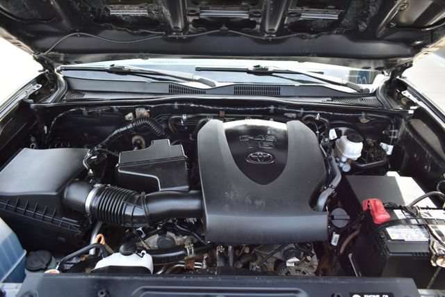 Used 2018 Toyota Tacoma SR5 AWD/4WD image 47