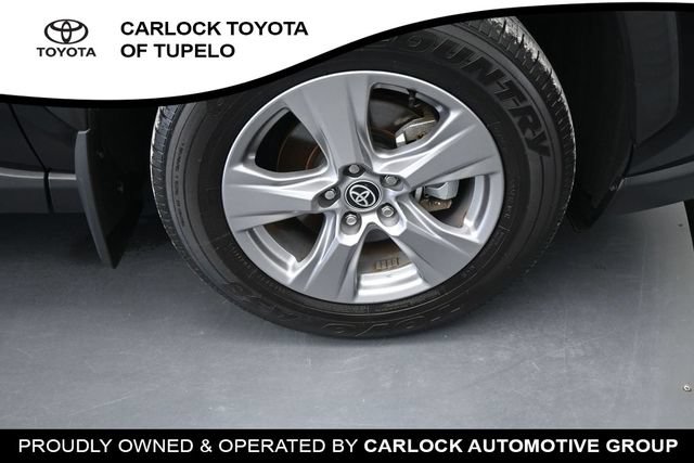 Used 2025 Toyota RAV4 XLE w/ Convenience Package FWD image 39