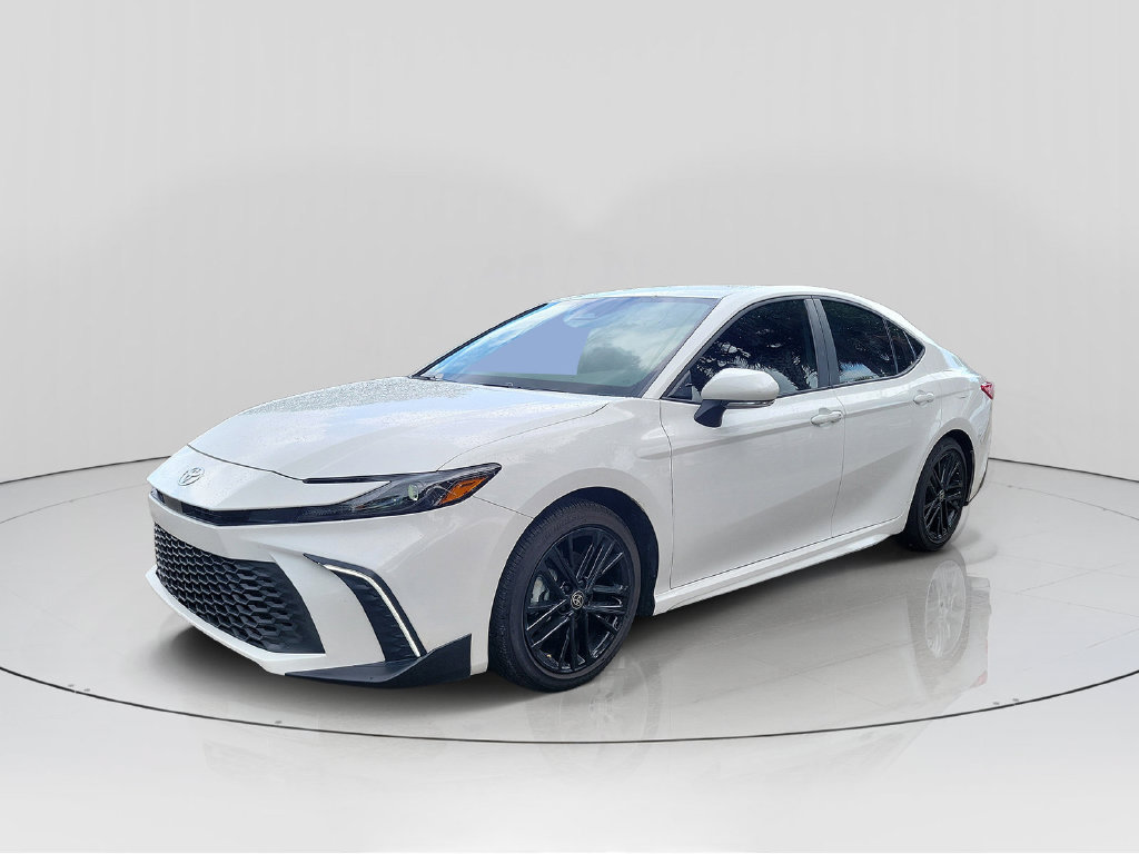 Used 2026 Toyota Camry SE FWD image 3