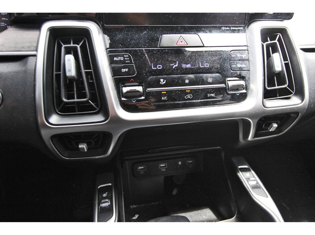 Used 2021 Kia Sorento EX w/ Panoramic Sunroof Package FWD image 21
