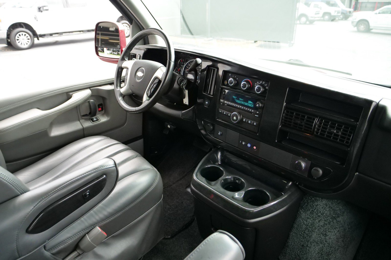 Used 2014 Chevrolet Express 1500 RWD image 40