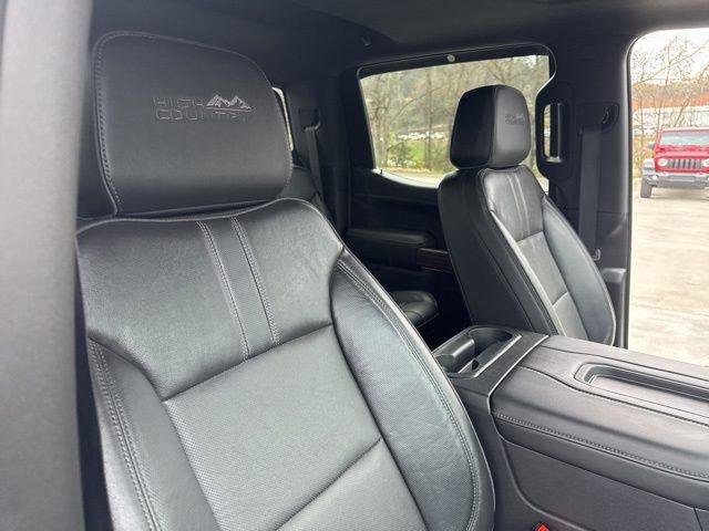 Used 2021 Chevrolet Silverado 1500 High Country w/ Technology Package image 38