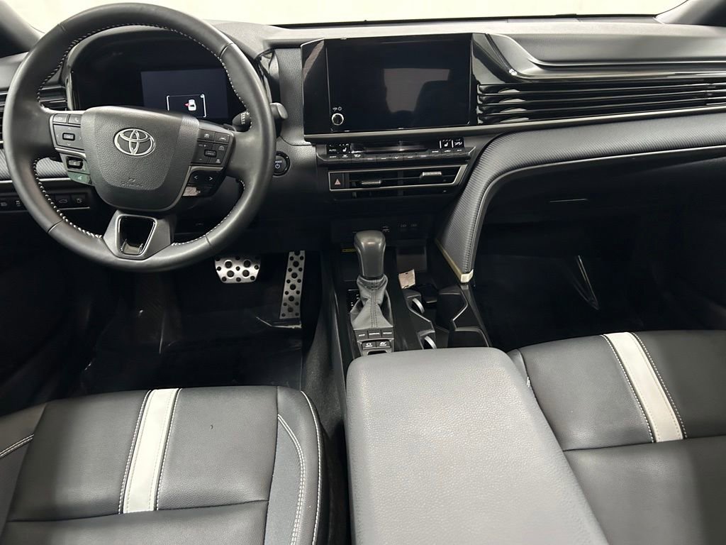 Used 2025 Toyota Camry SE w/ Convenience Package FWD image 14