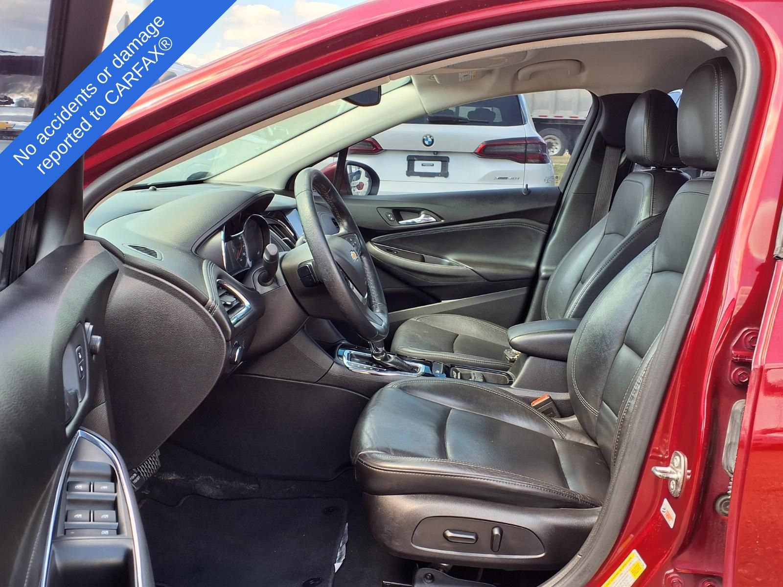 Used 2017 Chevrolet Cruze Premier w/ Enhanced Convenience Package FWD image 17