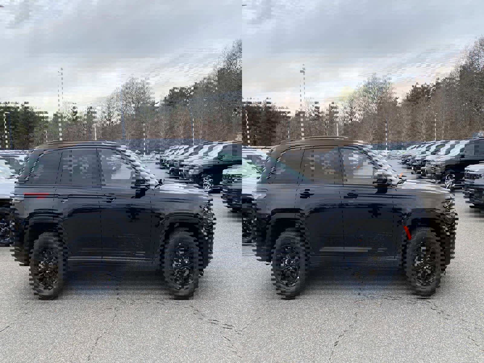 New 2026 Jeep Grand Cherokee Altitude image 2