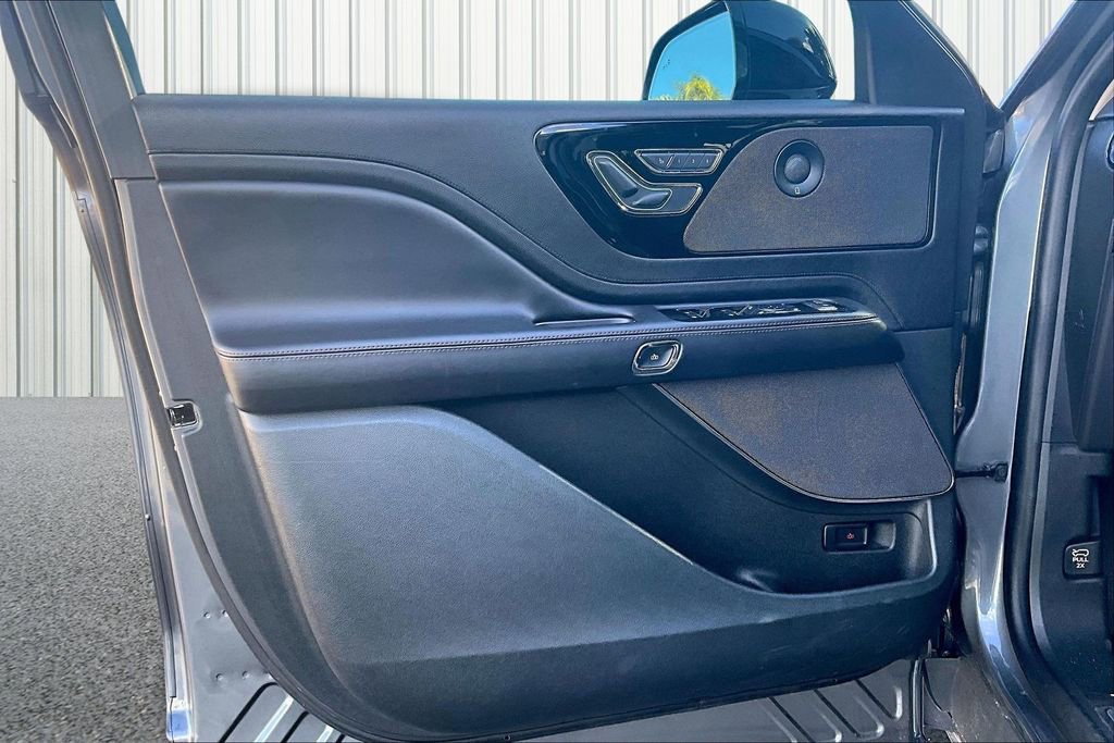 Used 2024 Lincoln Aviator Reserve image 16