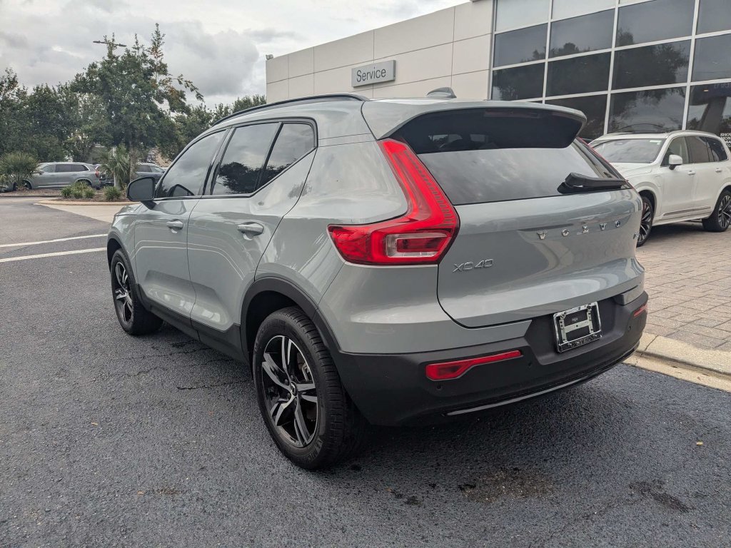 Used 2026 Volvo XC40 B5 Core w/ Climate Package AWD/4WD image 4