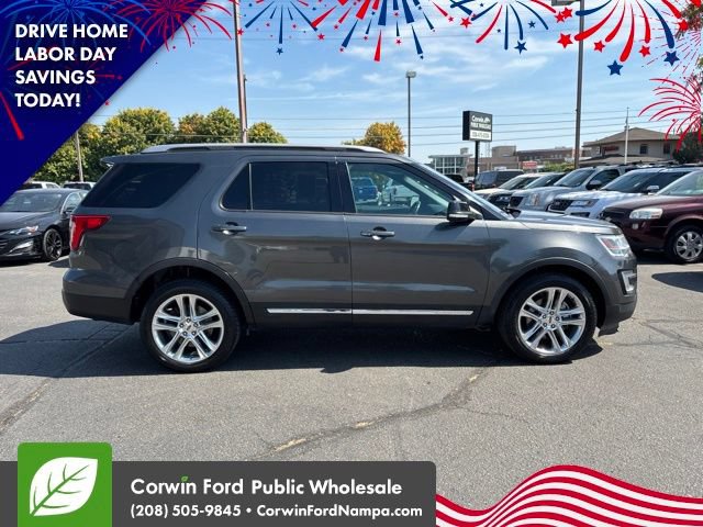 Used 2017 Ford Explorer XLT w/ Equipment Group 202A AWD/4WD image 4
