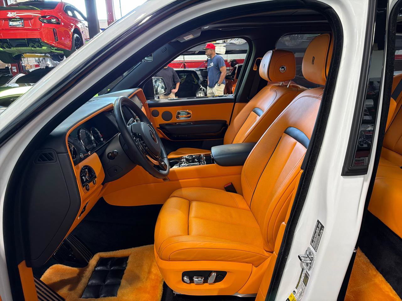 Used 2023 Rolls-Royce Cullinan AWD/4WD image 13
