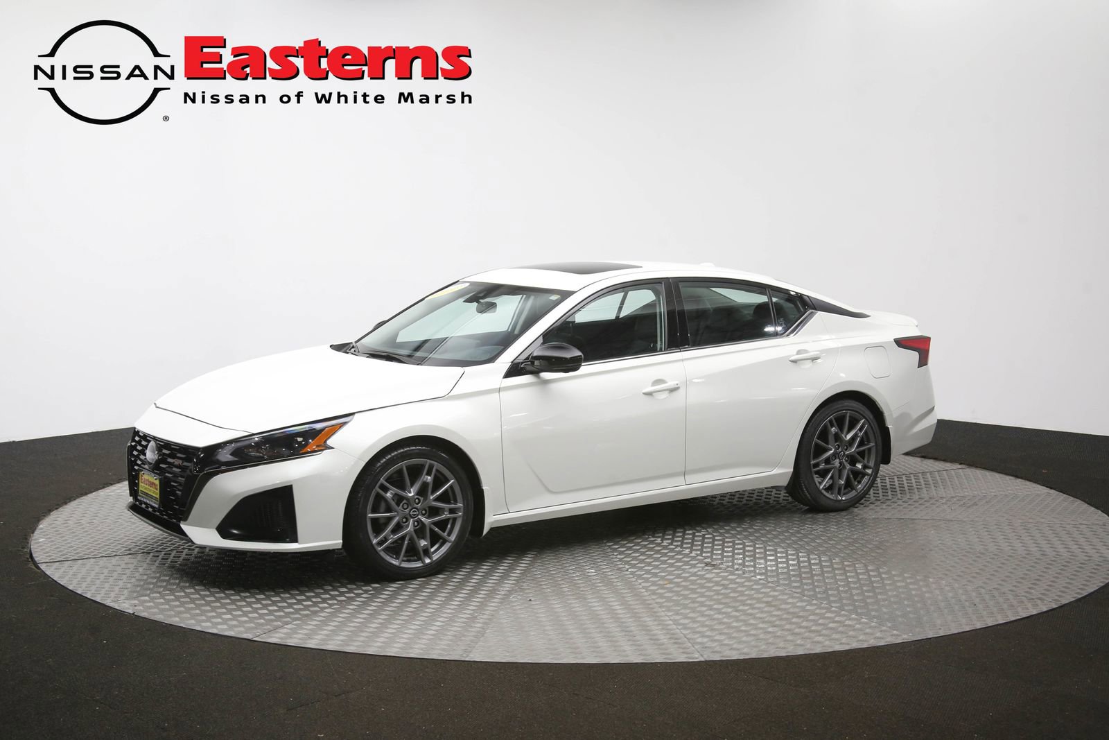 Used 2024 Nissan Altima 2.0 SR FWD image 55