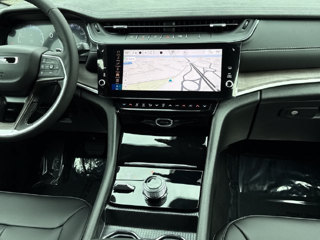 New 2027 Jeep Grand Cherokee L Limited AWD/4WD image 11