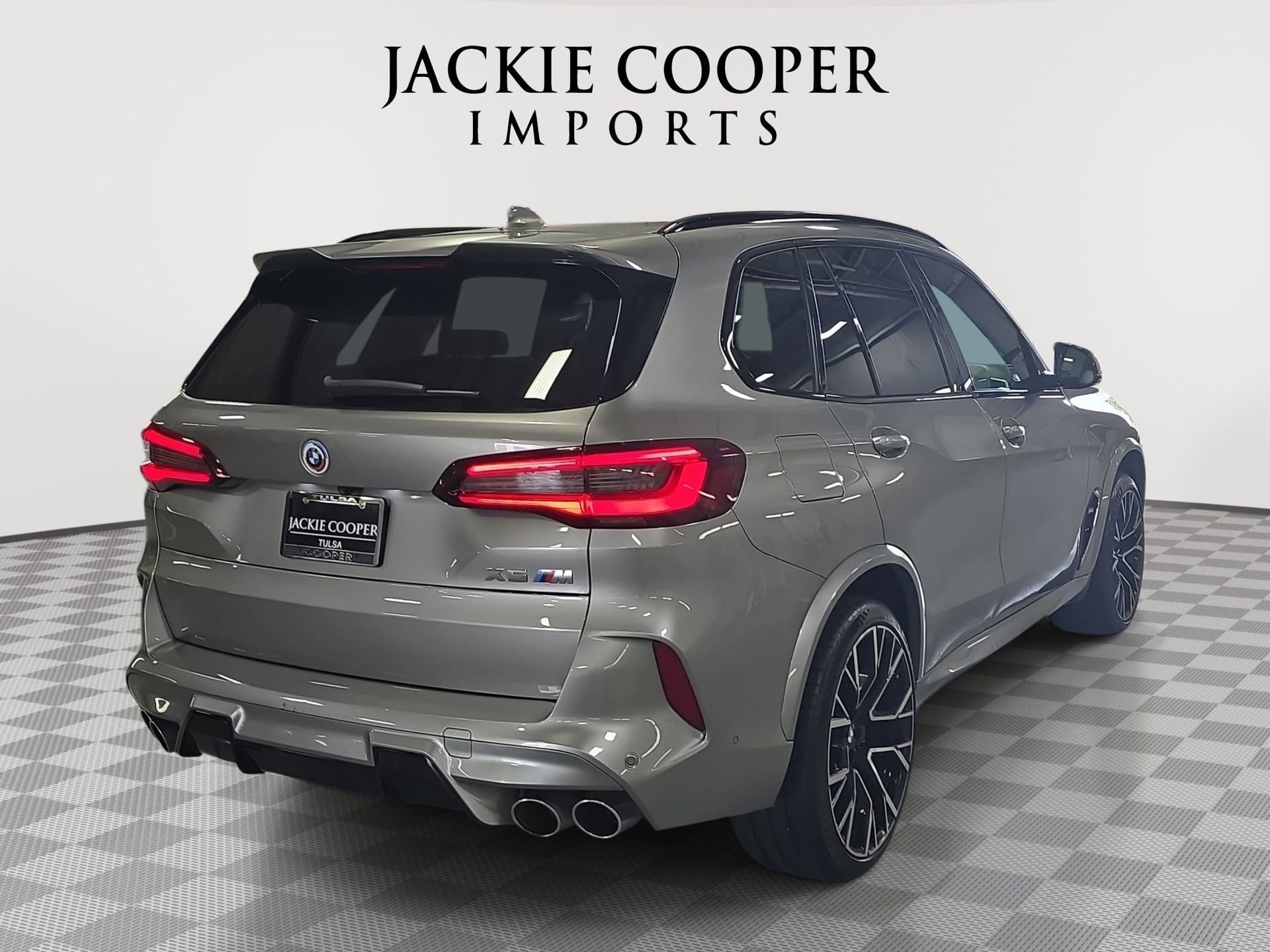 Used 2023 BMW X5 M w/ Executive Package AWD/4WD image 5