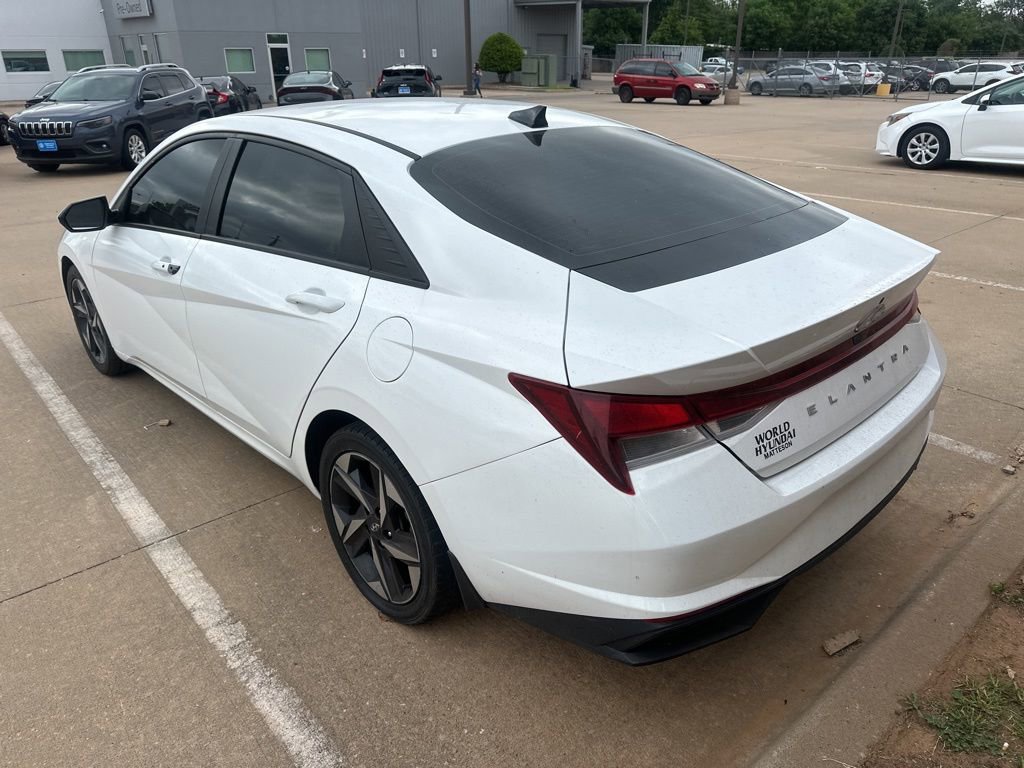 Used 2023 Hyundai Elantra SEL w/ Convenience Package FWD image 7