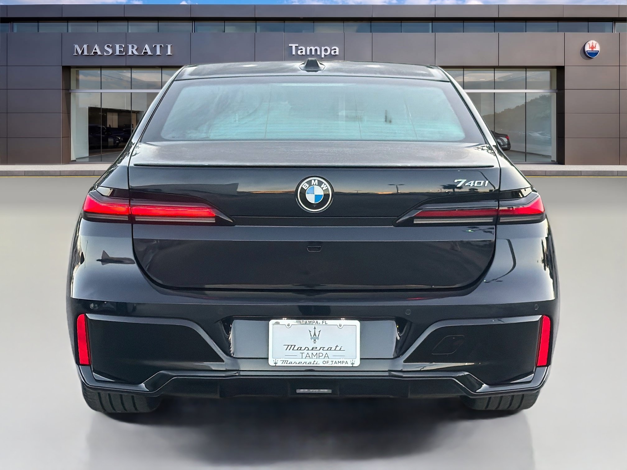 Used 2026 BMW 740i RWD image 4