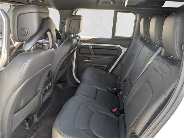 Used 2025 Land Rover Defender 110 X-Dynamic SE AWD/4WD image 18