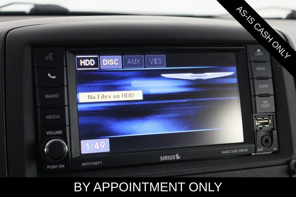 Used 2014 Chrysler Town & Country Touring FWD image 22