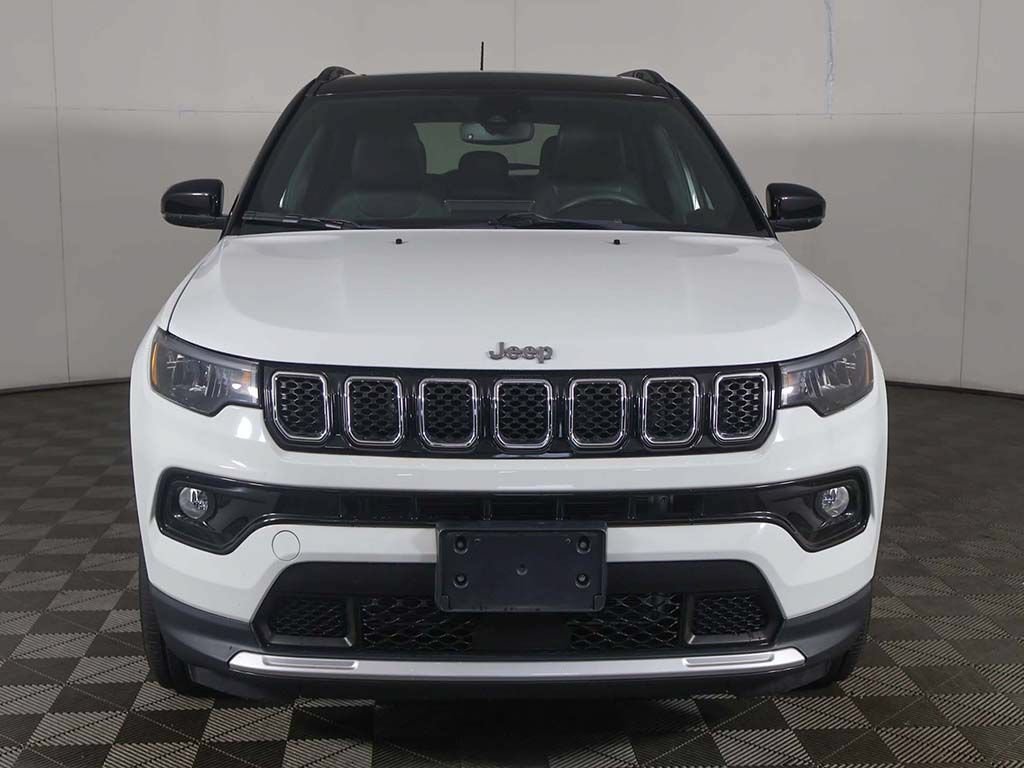 Used 2023 Jeep Compass Limited w/ Sun and Sound Group AWD/4WD image 12
