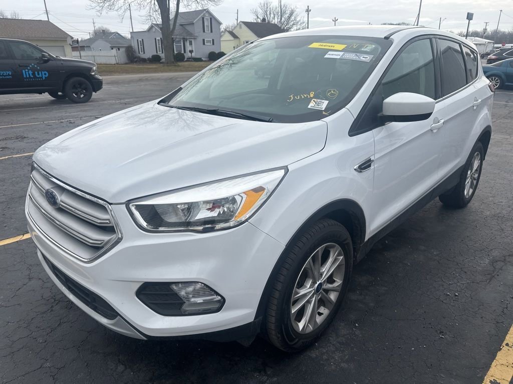 Used 2019 Ford Escape SE image 3