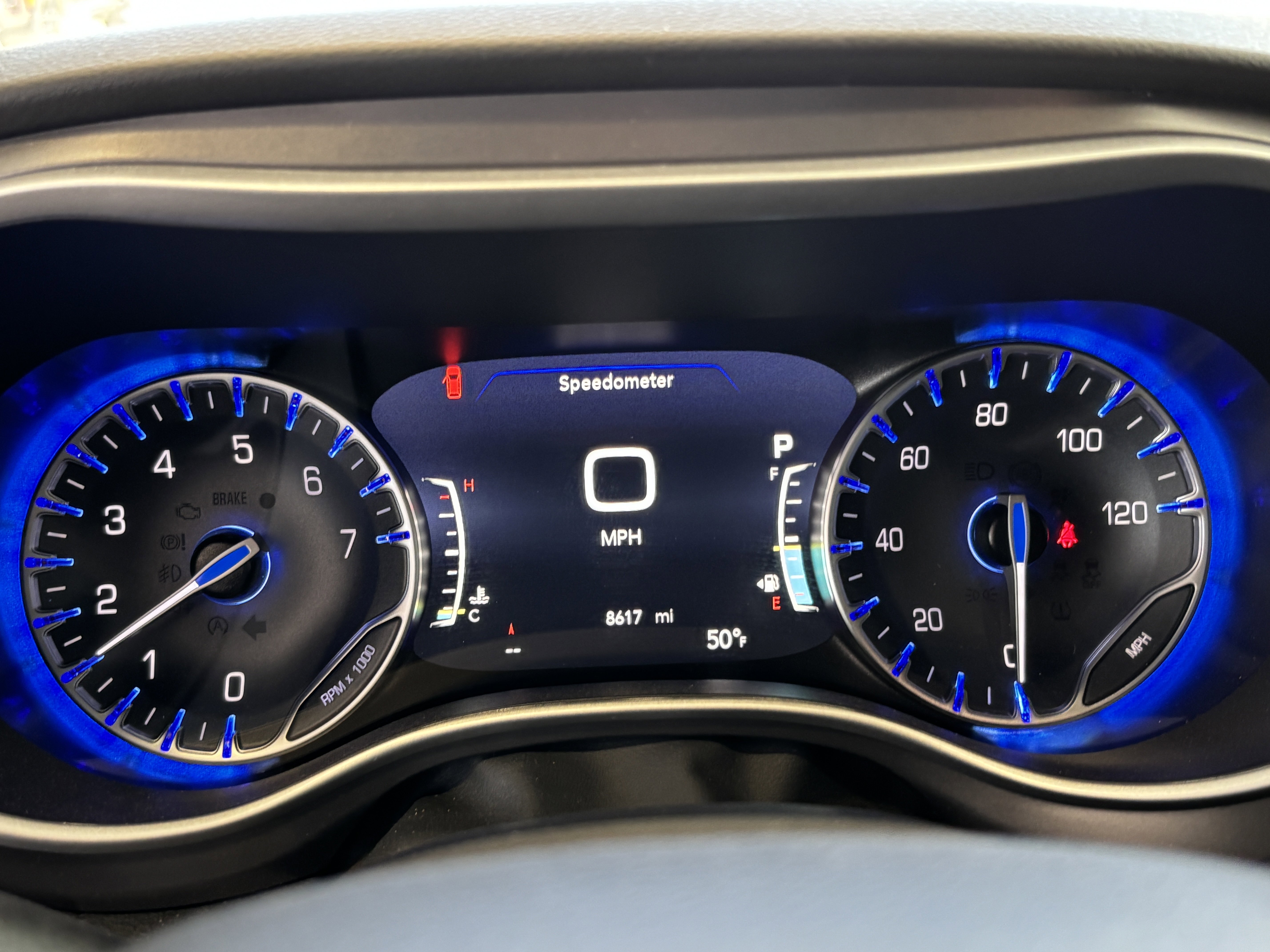 Used 2026 Chrysler Pacifica Select image 8