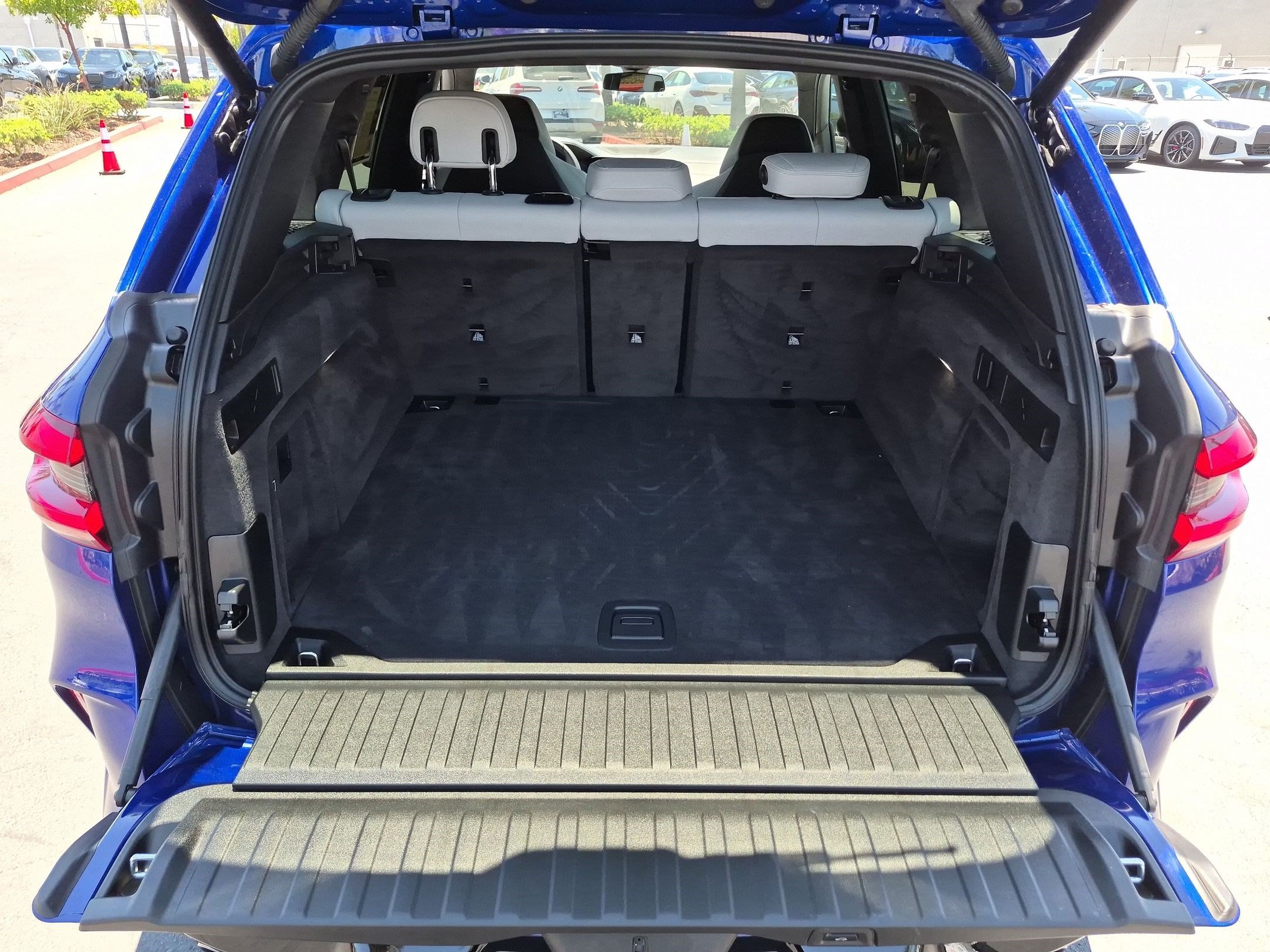 Used 2022 BMW X5 M w/ Competition Package 2 AWD/4WD image 32