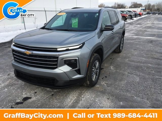 Used 2024 Chevrolet Traverse LT