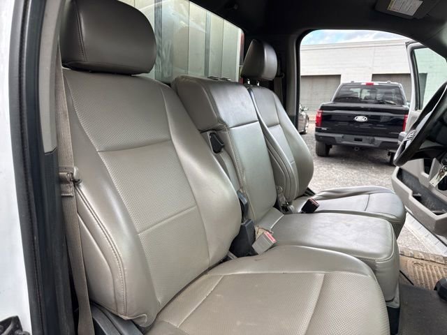 Used 2019 Ford F550 4x4 Regular Cab Super Duty w/ XL Value Package image 10