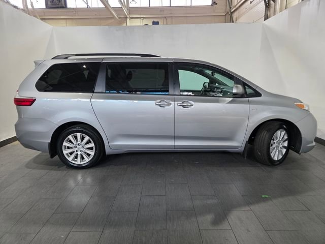 Used 2017 Toyota Sienna XLE w/ XLE Navigation Package image 6