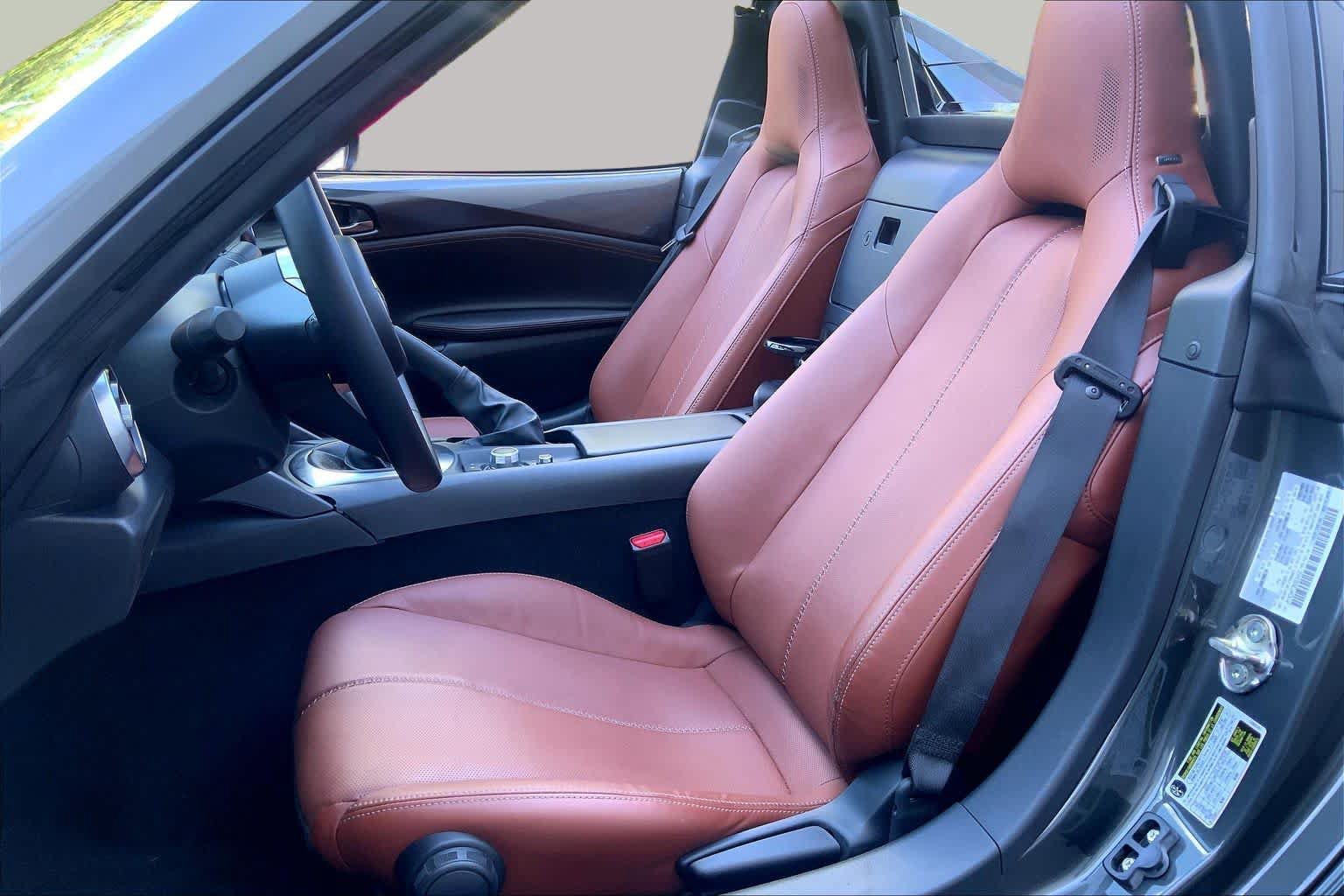 Certified 2022 MAZDA MX-5 Miata RF Grand Touring RWD image 9